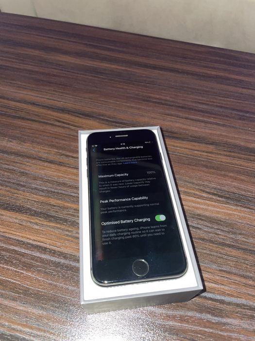 Iphone 8 64GB 100% батерия