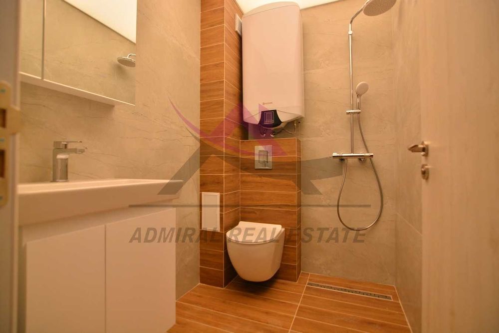 Продава се Двустаен апартамент в Варна, Възраждане 3 - 52 кв.м за 1981 €/кв.м - Снимка #5