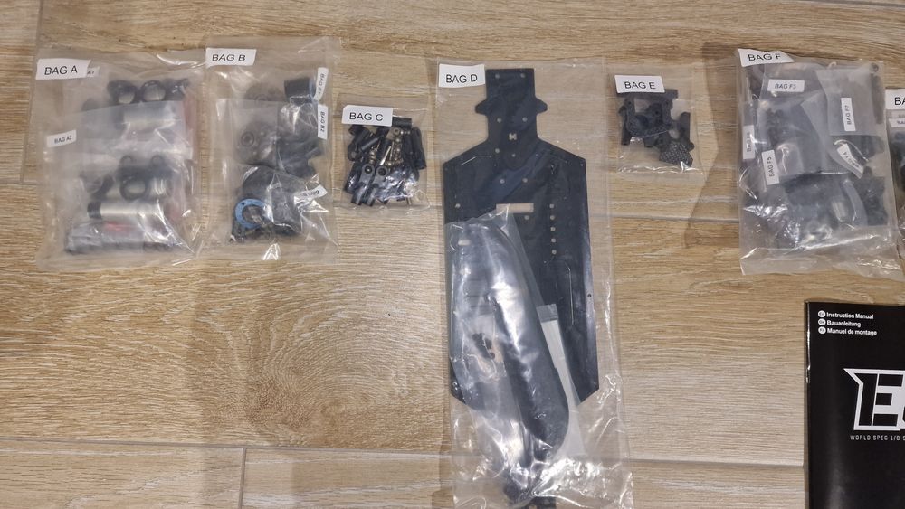 Kit masina electrica Buggy HB Racing E8 World Spec 204855