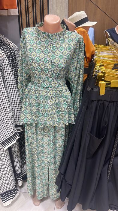 Женская двойка с юбкой