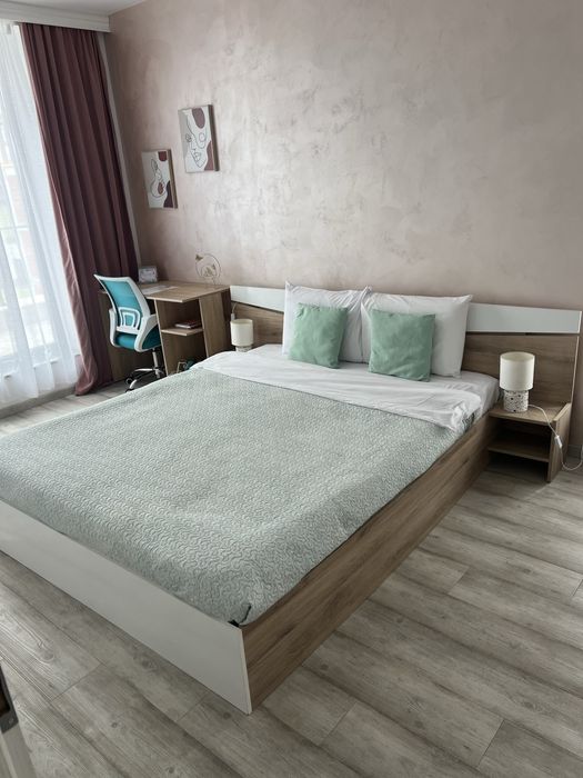 Спалня 3в1 за матрак 160/200 с нощни шкафчета