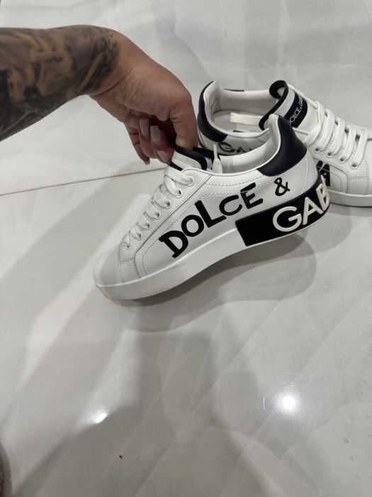 Vand adidasi dolce gabbana originali 100%
