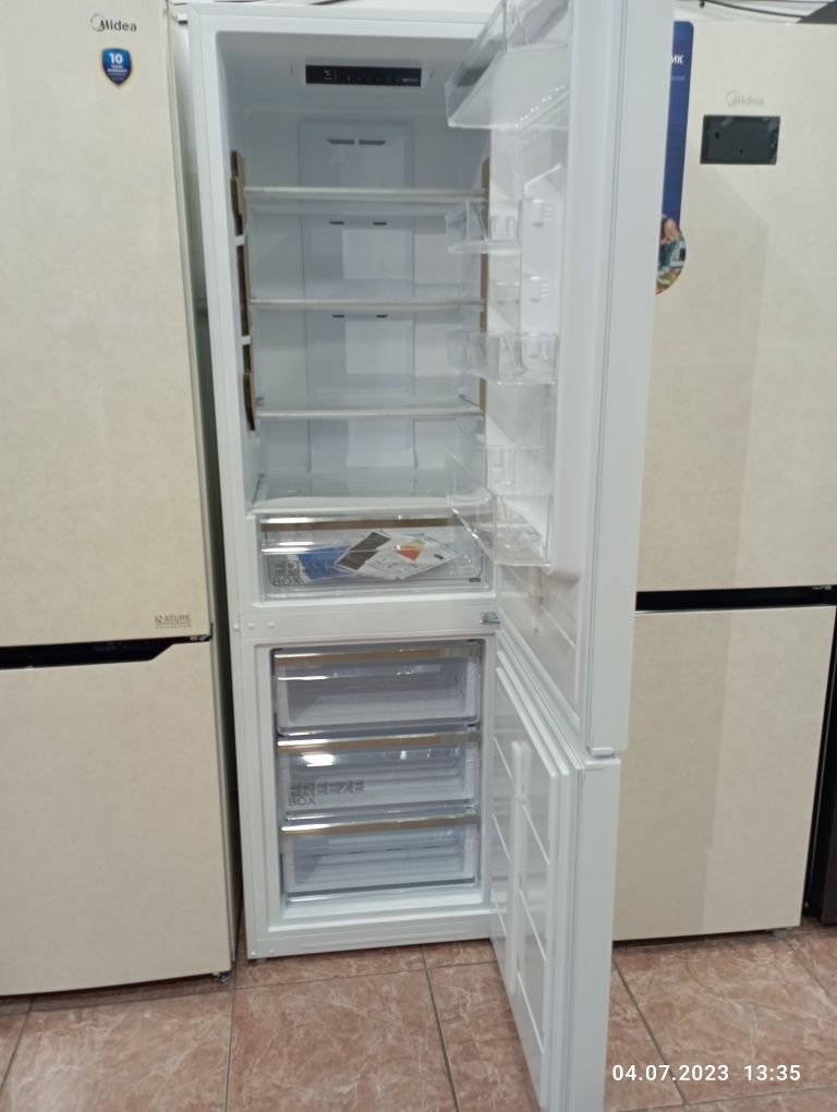 Холодильник Мидеа модель 424