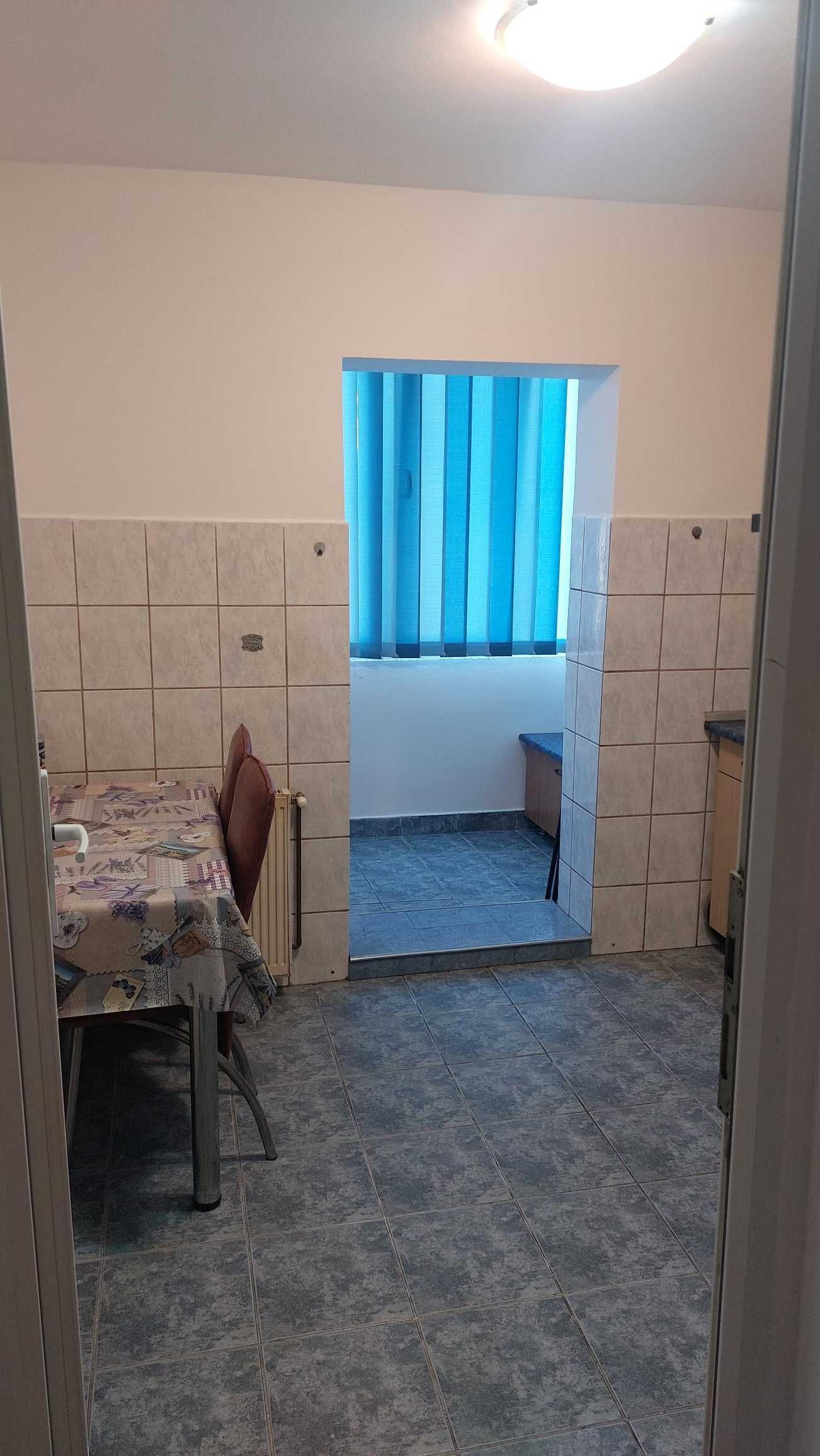 apartament 3 camere