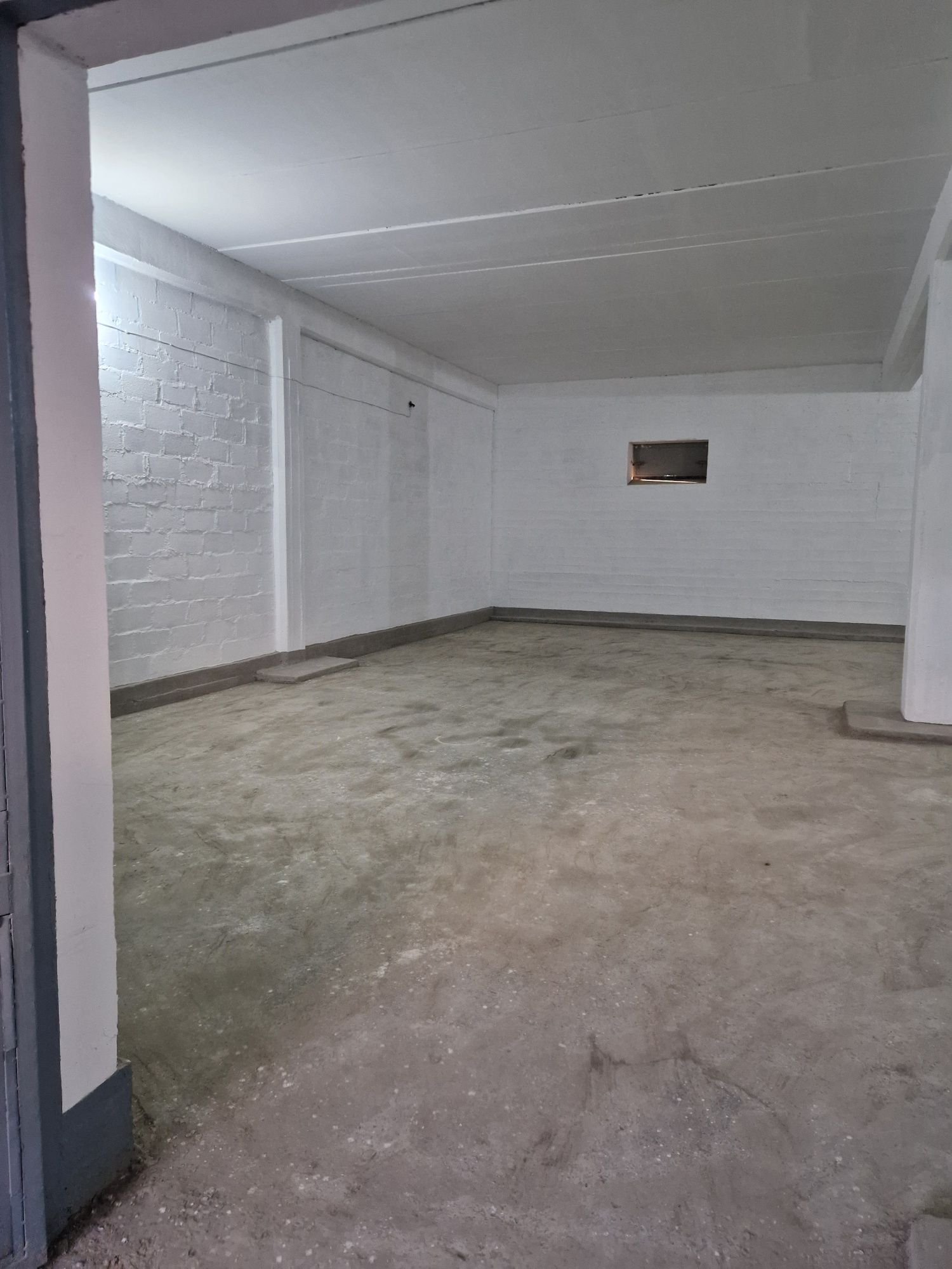Аренда складов 1500 м²