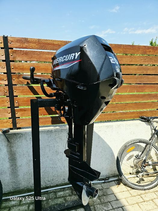 Motor barca  Mercury 20cp injecție(nu yamaha,honda)