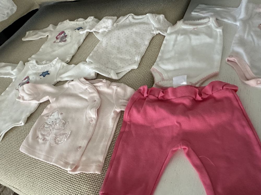 Vand lot haine bebe 13buc bady pantalon maieu bluze Prenatal 1-3luni