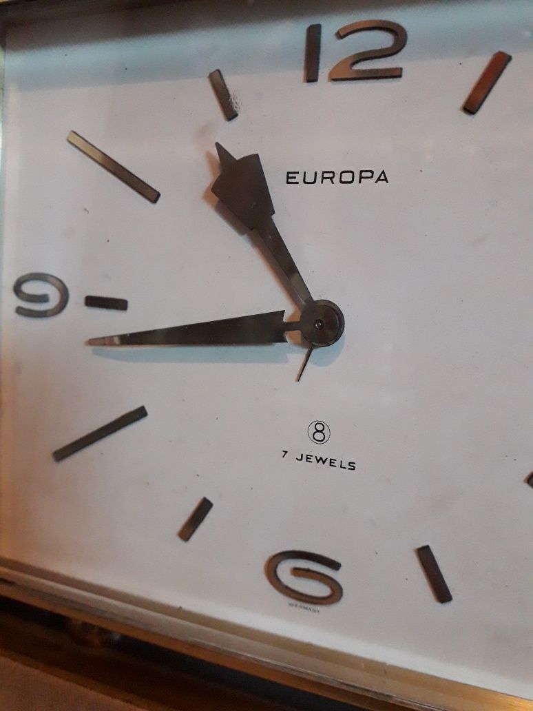 Ceas de masă Europa cu 8 zile