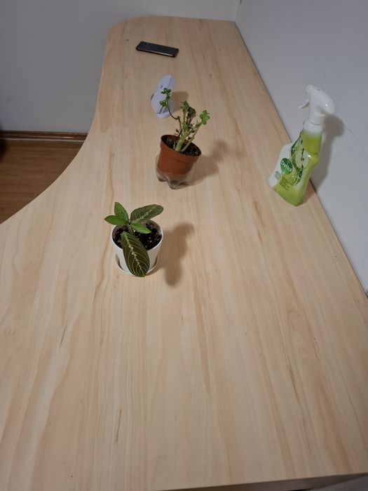 Vând birou în stare buna