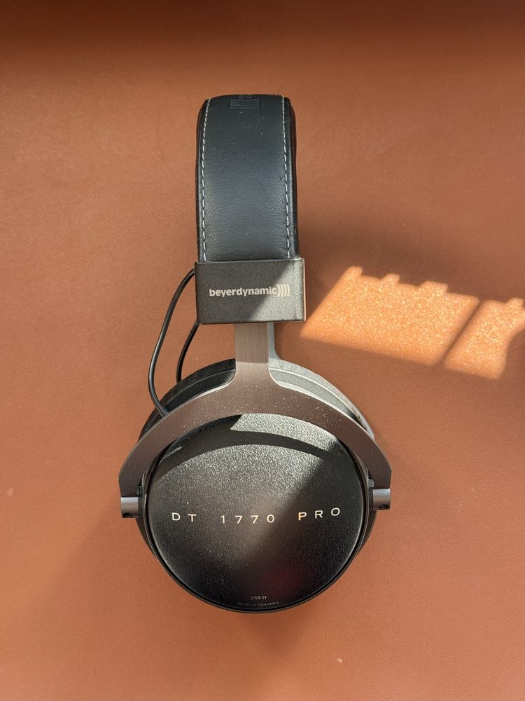 Наушники Beyerdynamic DT 1770 Pro