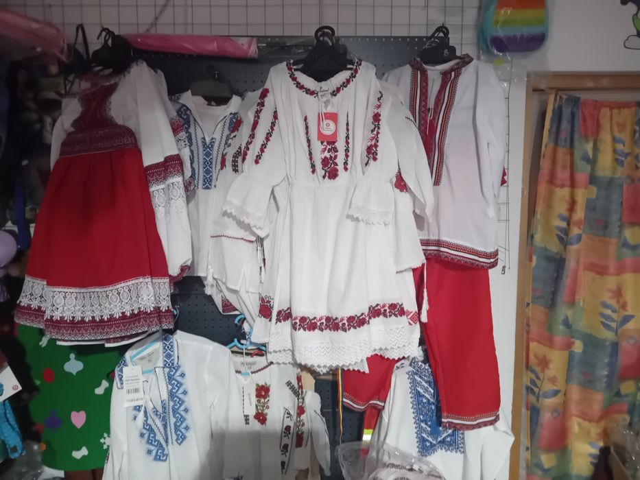 Costume populare și ii