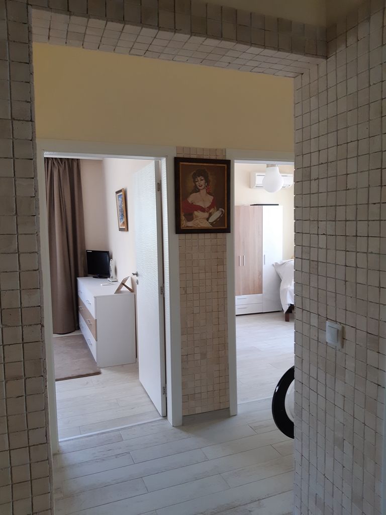 Продава се Тристаен апартамент в Хасково, Дружба 1 - 130 кв.м за 1500 €/кв.м - Снимка #9