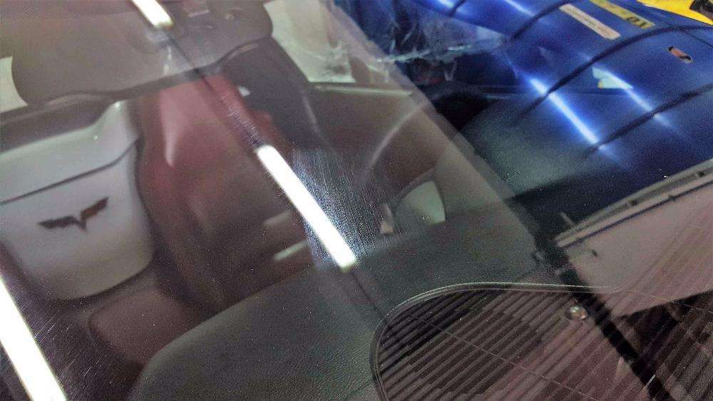 Polish parbriz casca auto, moto, ghisee plexiglas, vitrine policarbona