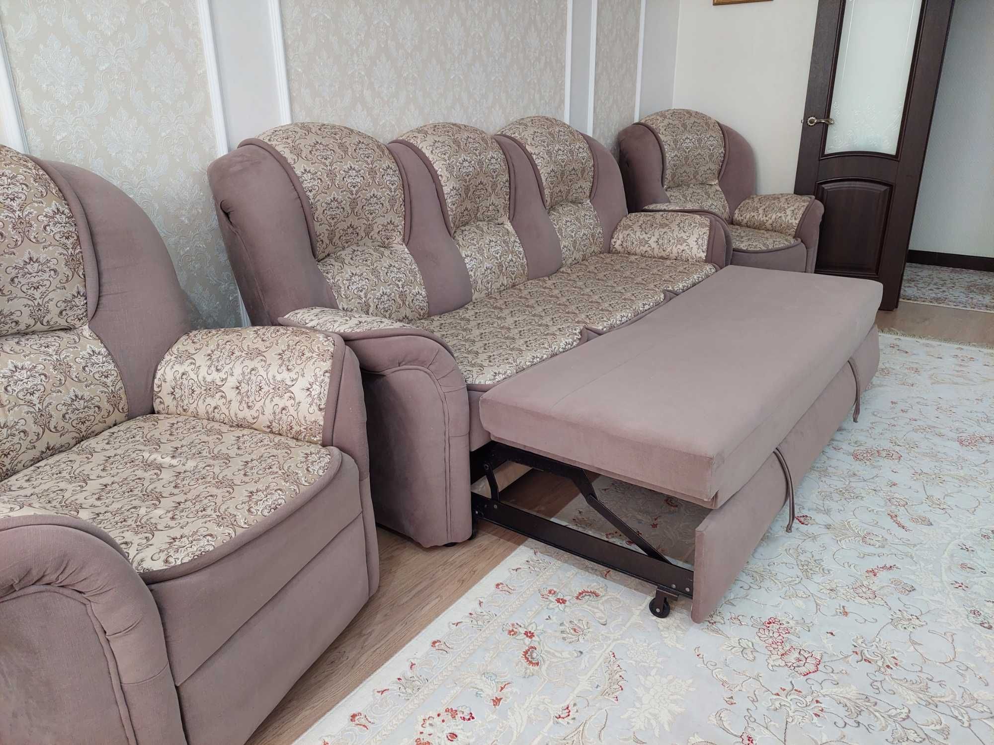 Диван с креслами