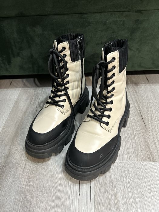 Botine Benvenuti noi + Bocanci Deichmann marimea 39