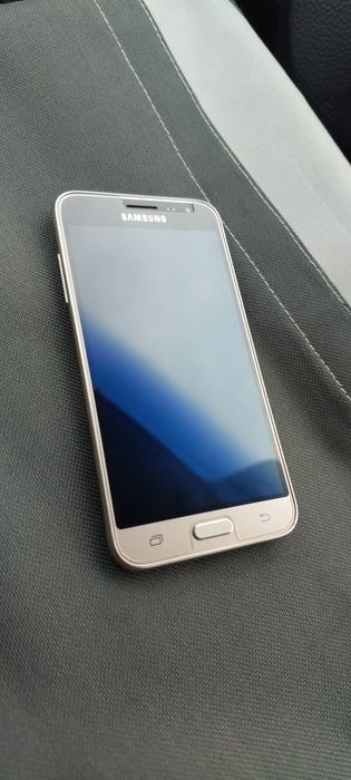 Продам на запчасти самсунг samsung j-3, j3,  j320h