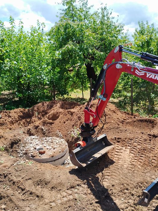 Услуги с комбиниран и мини багер в Кюстендил и региона