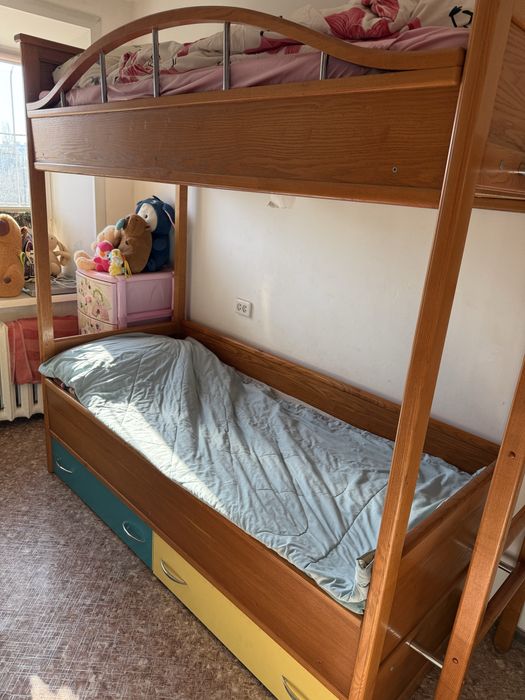Продам двухчрусную кровать
