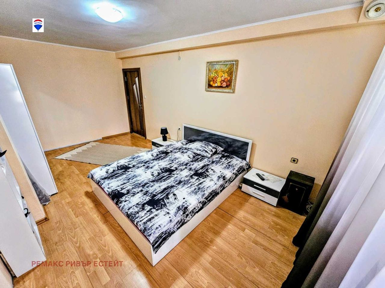 Продава се Многостаен апартамент в Русе, Широк център - 146 кв.м за 1545 €/кв.м - Снимка #9