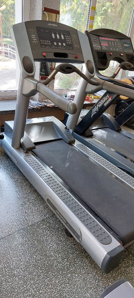 Пътеки- Life fitness 9500HR,95ti