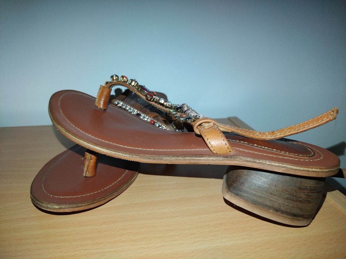 Sandale deosebite pt damă