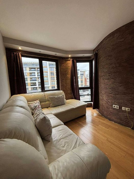 Ексклузивно! Двустаен обзаведен апартамент - кв. Христо Смирненски