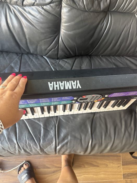 Orga yamaha psr  77