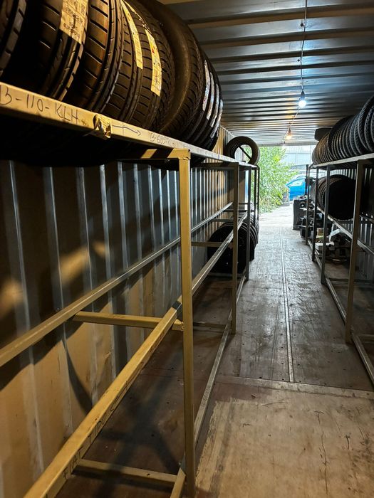 Container maritim transformat in statie de vulcanizare