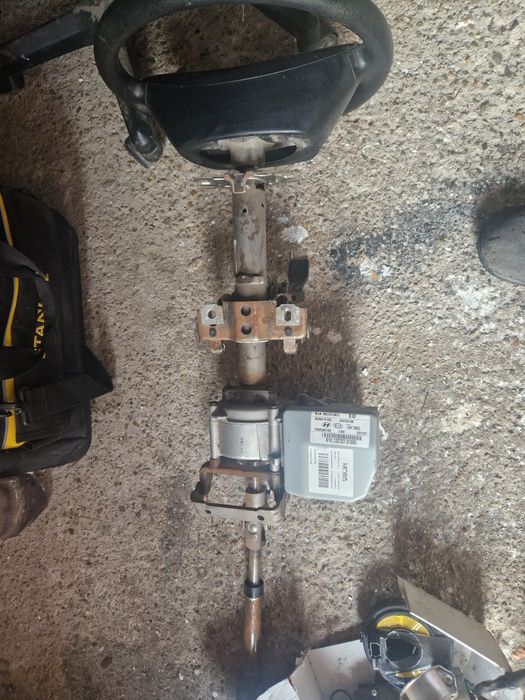 De vanzare coloana de directie Kia Ceed an 2008 in perfectă stare.