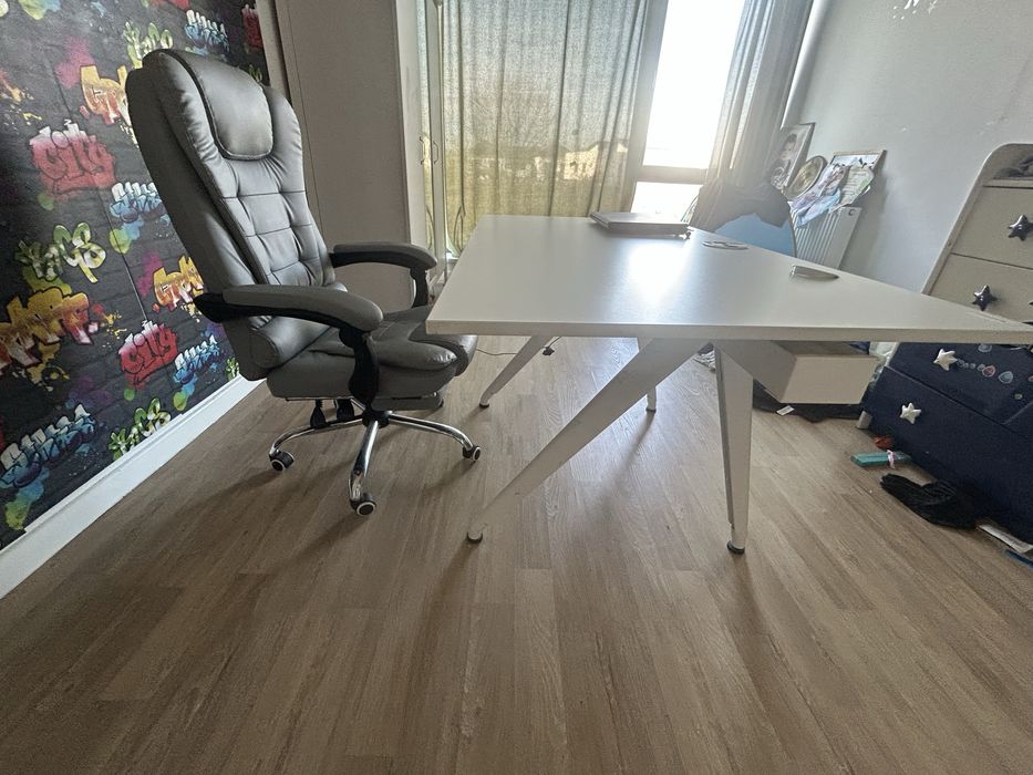 Birou + scaun de birou rotativ