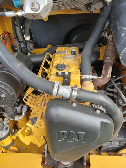 MiniÎncarcator caterpilar 216B3