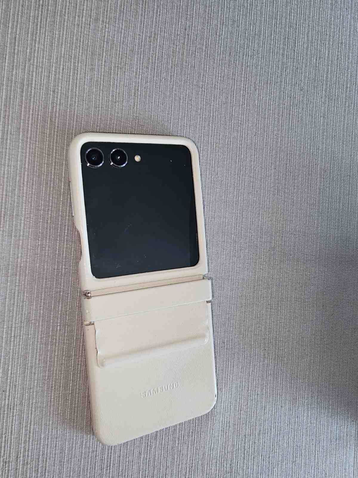 Samsung z flip 5