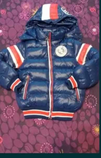 Фирмени якета синьото е на Benetton-40лв.