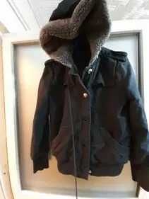 Geaca baiat iarna  gluca inblanita virsta 12-14 ani