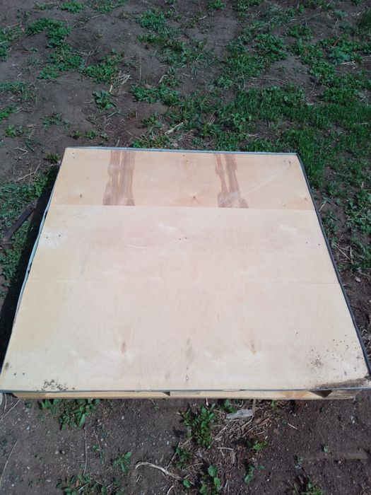 Поддоны с фанерой 1.10на1.10 толщина 7мм