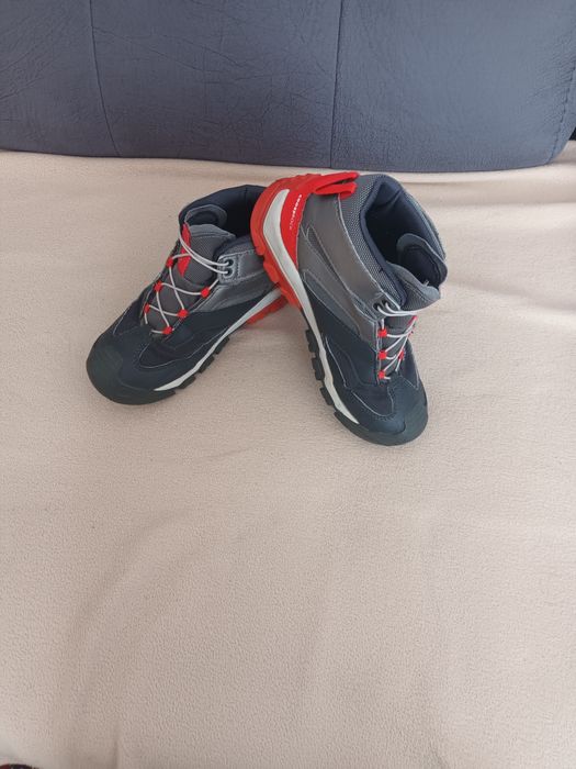 Зимни запазени боти