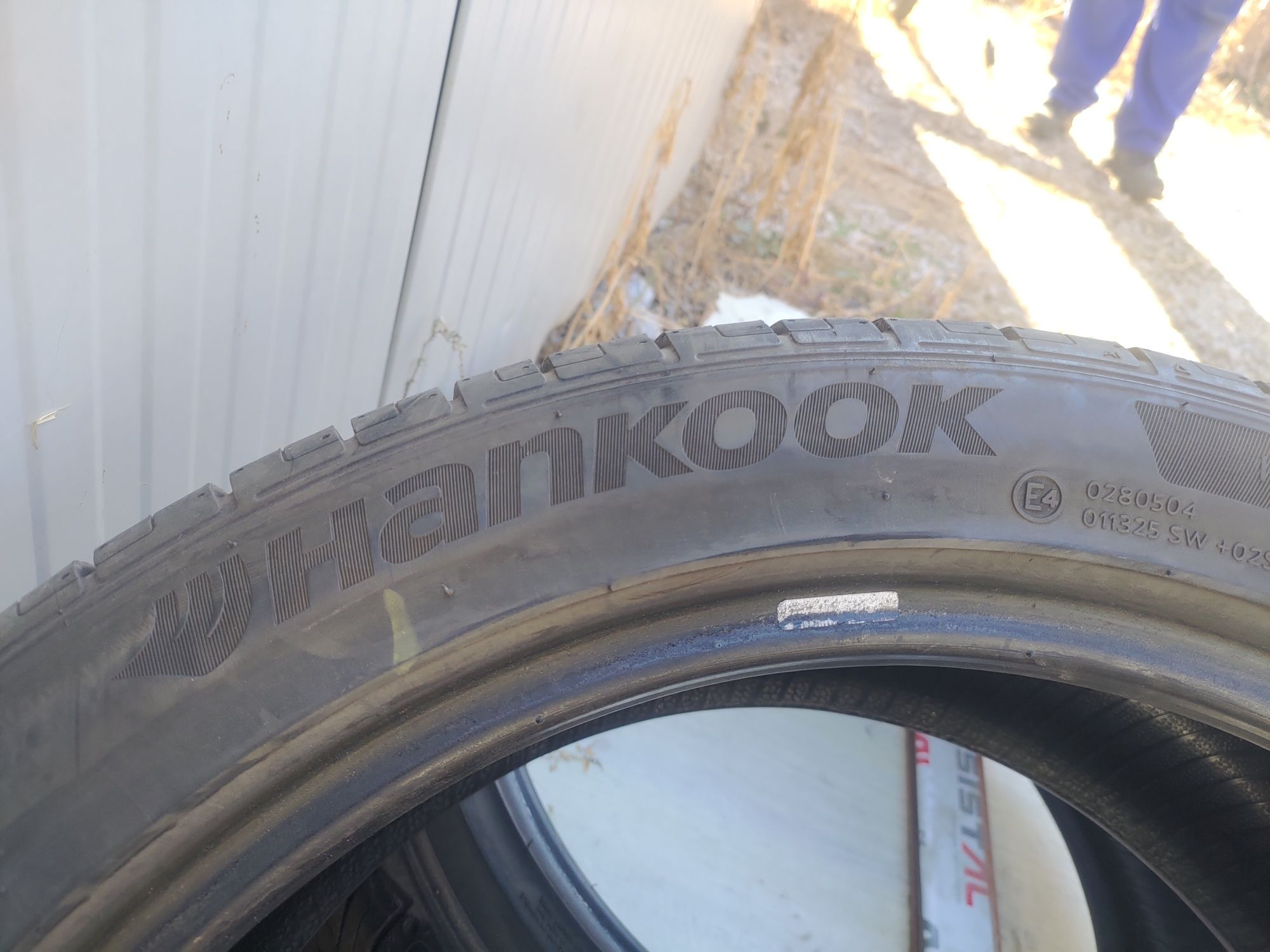 245/45/19 hankook