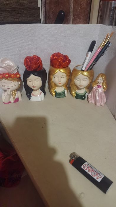 Ghivece sau suporturi de pixuri pt birou