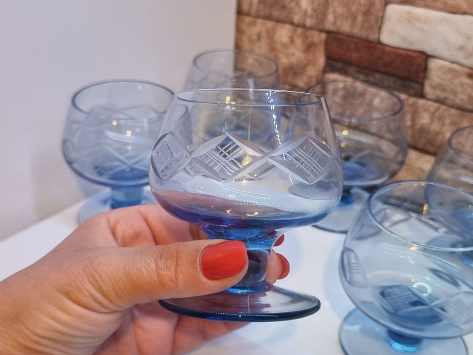 Set 6 pahare cristal coniac, vechi cu picior