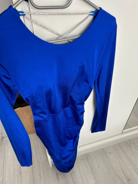 Rochie dama îmbrăcată o singura data