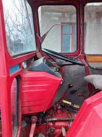vând tractor in stare buna de functionare