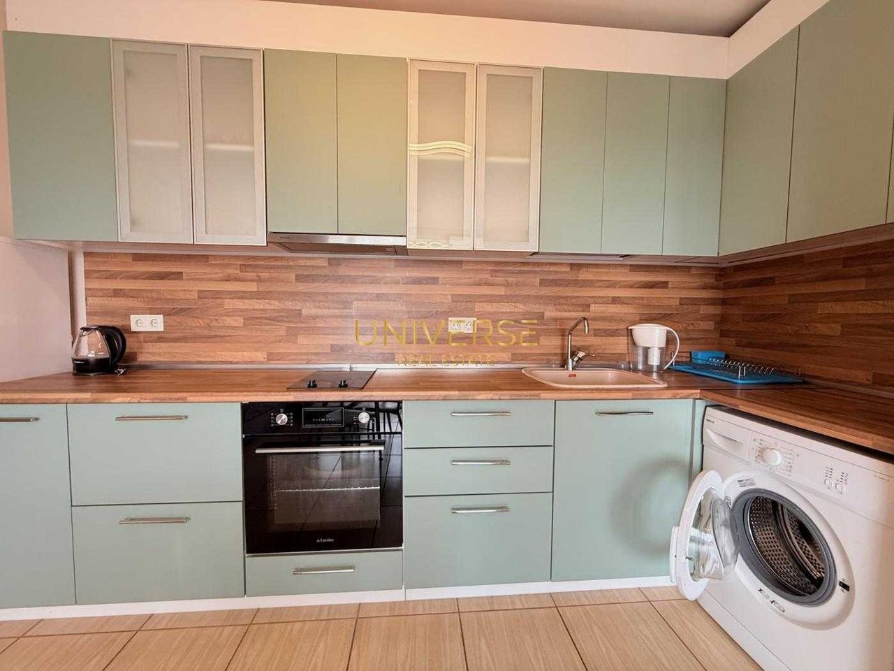 Продава се Двустаен апартамент в Несебър - 61 кв.м за 1230 €/кв.м - Снимка #1