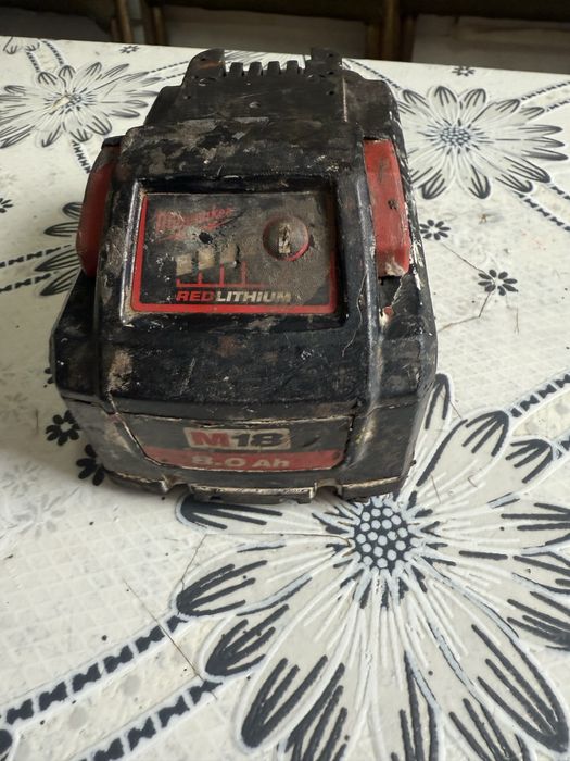 Акумулаторна батерия Milwaukee M18HB8, 18 V, 8 Ah