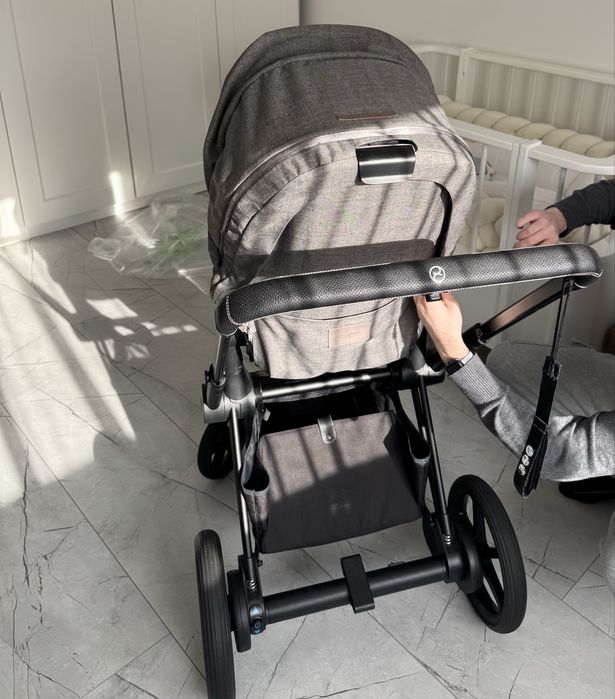 Cybex e-priam количка