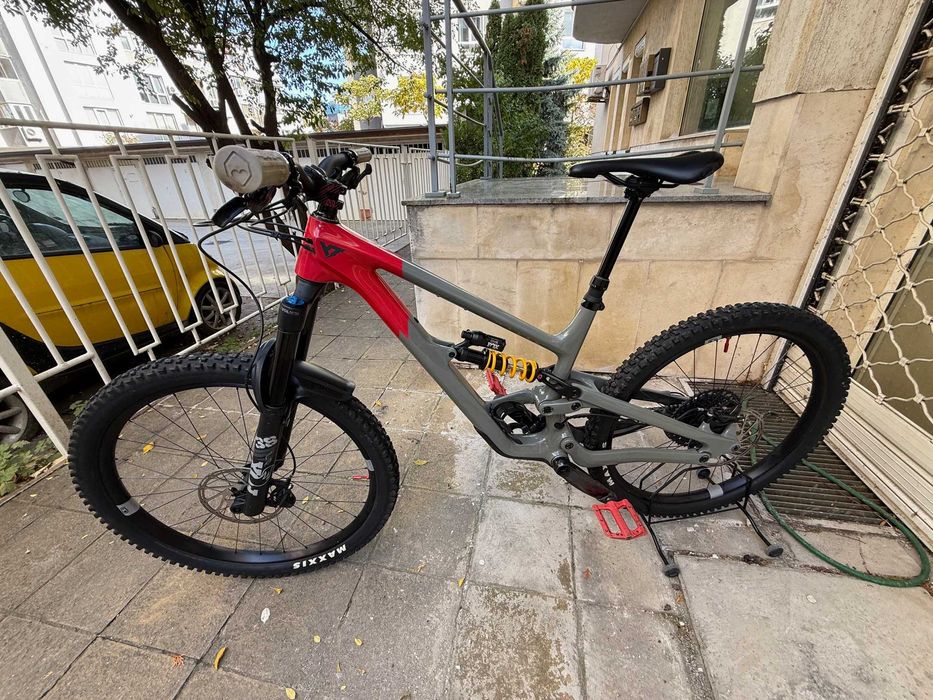 Ендуро колело YT CAPRA UNCAGED 10 MX (29″/27.5″) Размер M