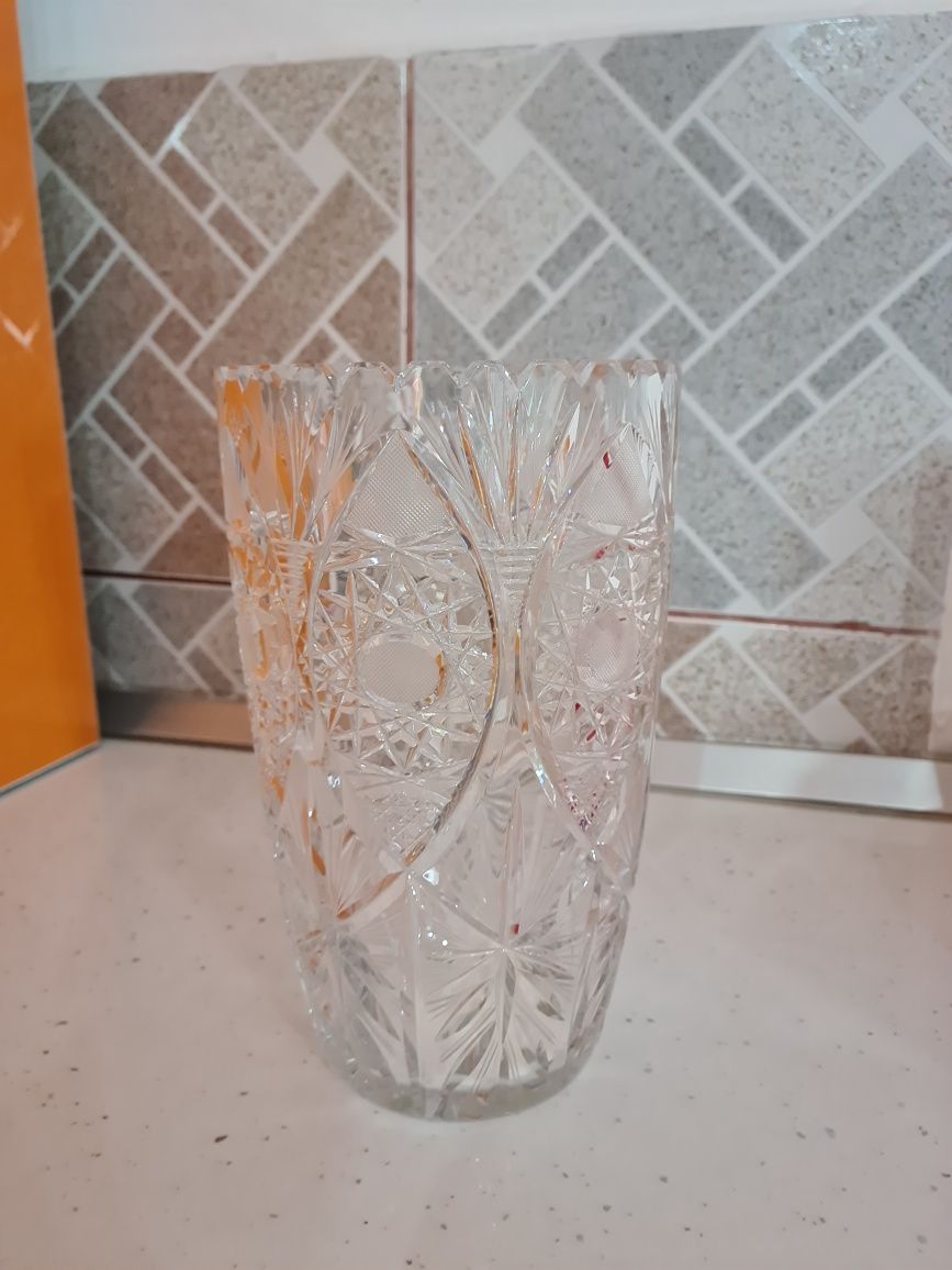 De vanzare vaza cristal