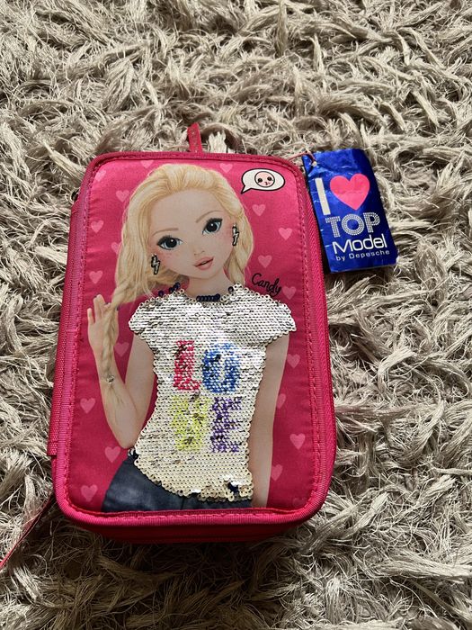 Penar Barbie nou si echipat