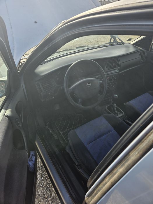 Opel Vektra 1.6 бензин