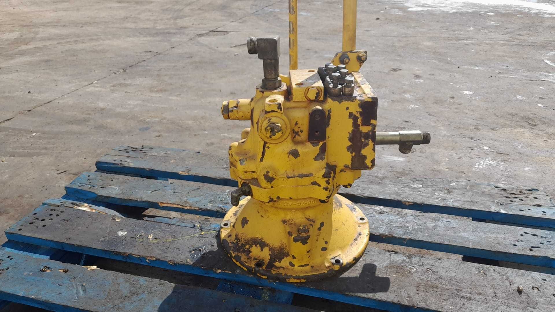 Hidromotor reductor rotire Komatsu PC230,PC240