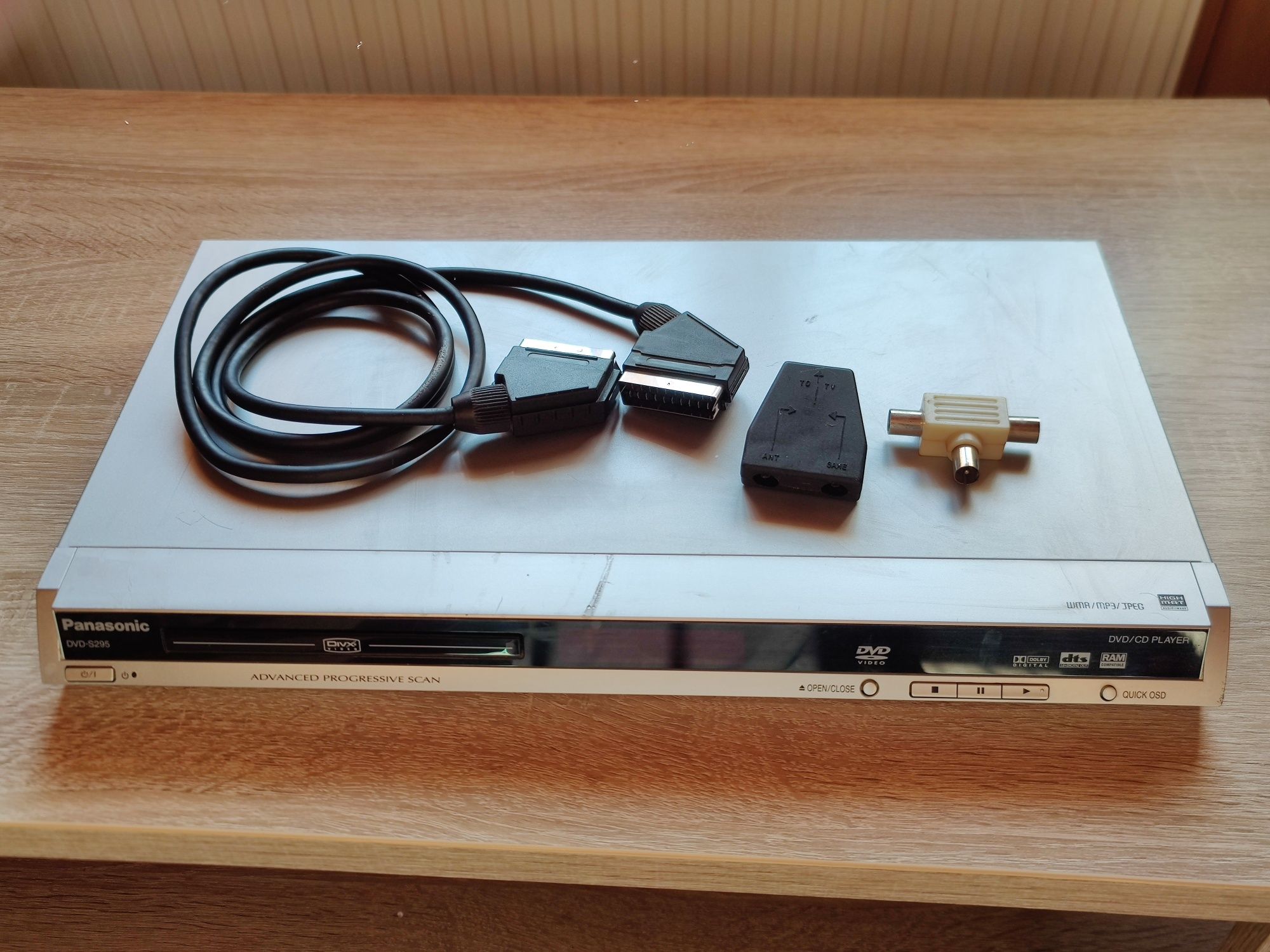 Panasonic DVD-S295 2005 DVD player